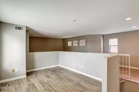 Living - 719 E Tujunga #D, Burbank, CA 91501 photo 8 of 8