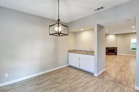 Dining - 719 E Tujunga #D, Burbank, CA 91501 photo 1 of 1