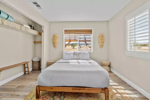 Bedroom - 1388 Fortuna Ave, Landers, CA 92285 photo 4 of 5