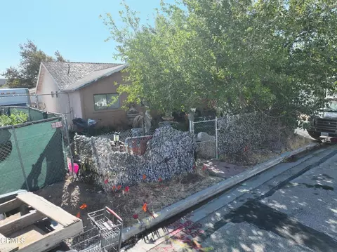 44118 Parkview Ln, Lancaster, CA 93535 photo 2
