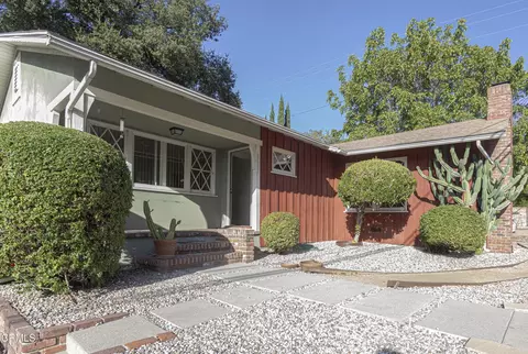 Exterior - 6601 Valmont St, Tujunga, CA 91042 photo 6 of 7