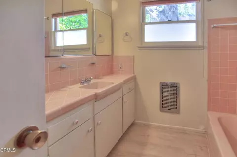 Bath - 6601 Valmont St, Tujunga, CA 91042 photo 3 of 3