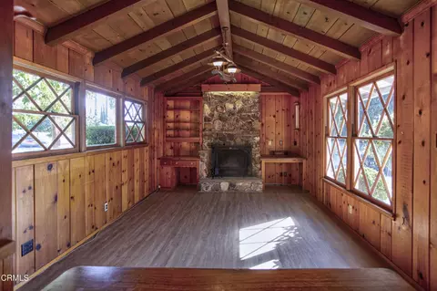 Living - 6601 Valmont St, Tujunga, CA 91042 photo 3 of 4