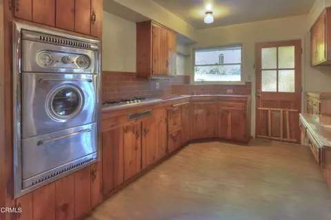 Kitchen - 6601 Valmont St, Tujunga, CA 91042 photo 3 of 5