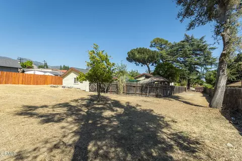 Exterior - 4021 Liberty Ave N, Glendale, CA 91214 photo 18 of 22