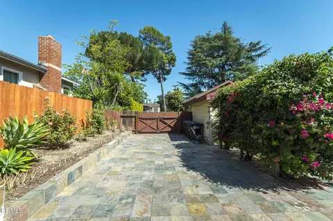Exterior - 4021 Liberty Ave N, Glendale, CA 91214 photo 7 of 22