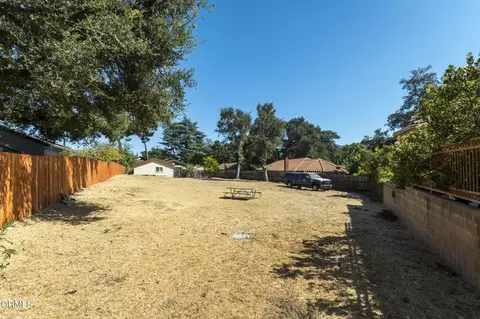 Exterior - 4021 Liberty Ave N, Glendale, CA 91214 photo 15 of 22
