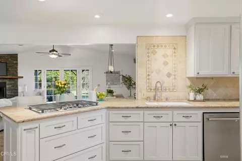 Kitchen - 442 Crestview Pl, Monrovia, CA 91016 photo 5 of 5
