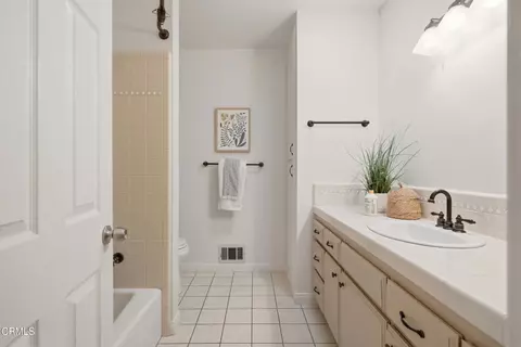 Bath - 442 Crestview Pl, Monrovia, CA 91016 photo 3 of 5