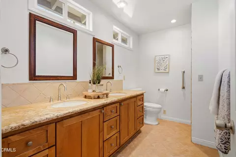 Bath - 442 Crestview Pl, Monrovia, CA 91016 photo 1 of 5