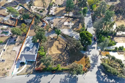 1085 Rubio St, Altadena, CA 91001 photo 5