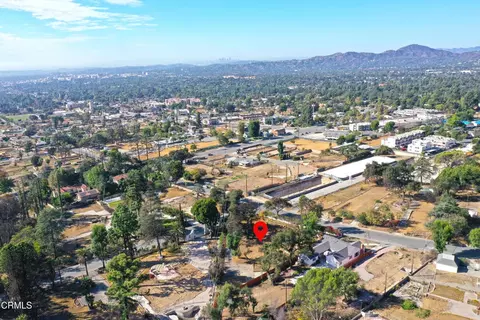 1085 Rubio St, Altadena, CA 91001 photo 9