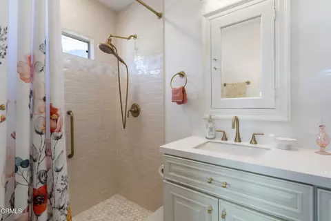 Bath - 2816 E 3rd St, Long Beach, CA 90814 photo 4 of 4