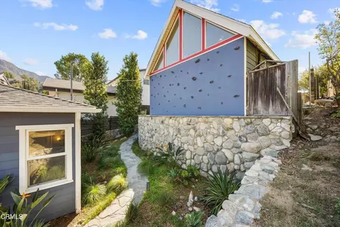 Exterior - 7669 Airlie Dr, Tujunga, CA 91042 photo 11 of 20