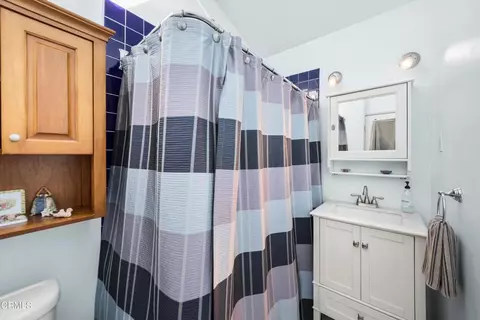 Bath - 7669 Airlie Dr, Tujunga, CA 91042 photo 1 of 1