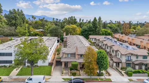 View/Area - 690 S Marengo Ave #5, Pasadena, CA 91106 photo 2 of 2