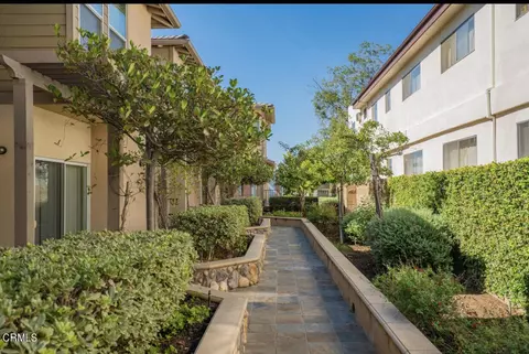 Exterior - 690 S Marengo Ave #5, Pasadena, CA 91106 photo 4 of 9