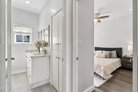 Entry Way - 1007 Rose Ave, Pasadena, CA 91107 photo 6 of 6