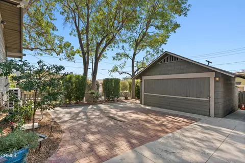 Exterior - 627 S Marengo Ave, Pasadena, CA 91106 photo 5 of 5