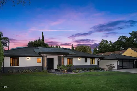 455 Richmond Rd, La Canada Flintridge, CA 91011