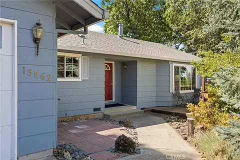 13562 S Park Dr, Magalia, CA 95954
