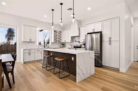 1680 Bandtail Ln, Paradise, CA 95969