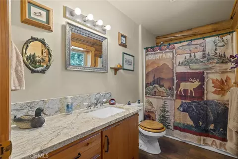 Bath - 4592 Wendlis Rd, Forest Ranch, CA 95942 photo 5 of 5