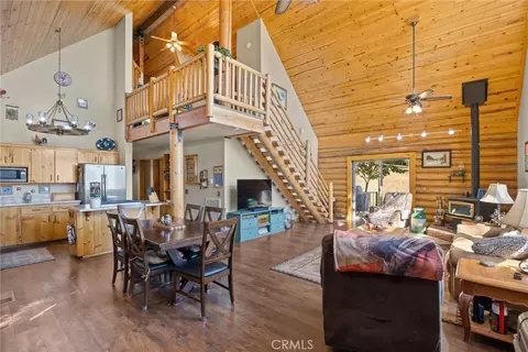 Entry Way - 4592 Wendlis Rd, Forest Ranch, CA 95942 photo 1 of 4