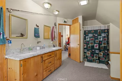 Bath - 4592 Wendlis Rd, Forest Ranch, CA 95942 photo 3 of 5