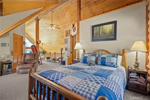 Bedroom - 4592 Wendlis Rd, Forest Ranch, CA 95942 photo 2 of 4