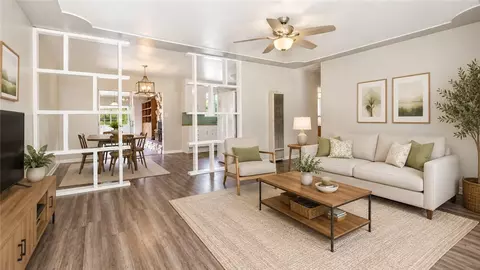 Living - 13527 Evelyn, Red Bluff, CA 96080 photo 2 of 6