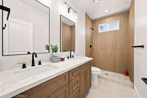 Bath - 5442 S Libby Rd, Paradise, CA 95969 photo 1 of 2