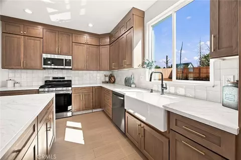 Kitchen - 5442 S Libby Rd, Paradise, CA 95969 photo 3 of 4