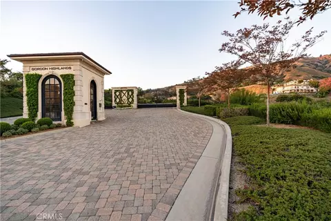 648 Gordon Highlands Rd, Glendora, CA 91741
