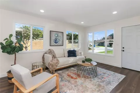 937 W Hollyvale St, Azusa, CA 91702