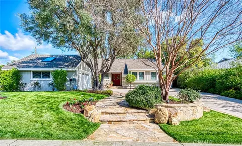 23843 Califa St, Woodland Hills, CA 91367