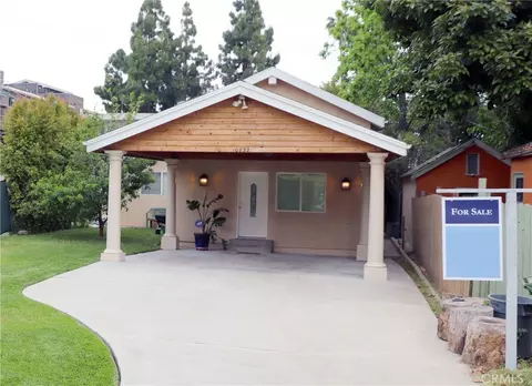 10832 Hesby St, North Hollywood, CA 91601