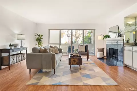 5440 Lindley Ave #209, Encino, CA 91316