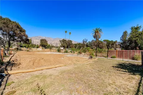 95 E Calaveras St, Altadena, CA 91001