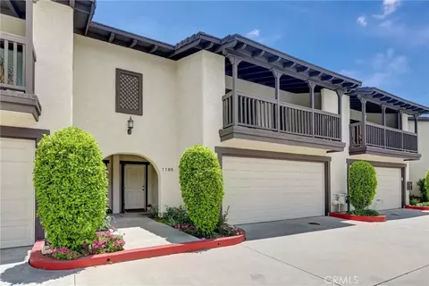 1180 Strawberry Ln, Glendora, CA 91740