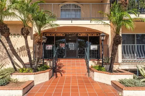 1207 Obispo Ave #107, Long Beach, CA 90804