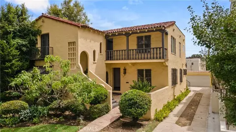 138 N Swall Dr, Beverly Hills, CA 90211