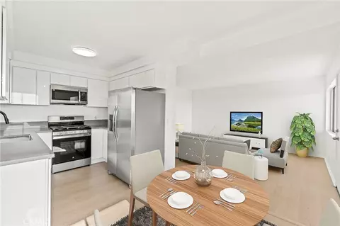 420 N Market St #32, Inglewood, CA 90302