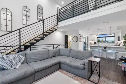 11324 W Raitt Ln, North Hollywood, CA 91606
