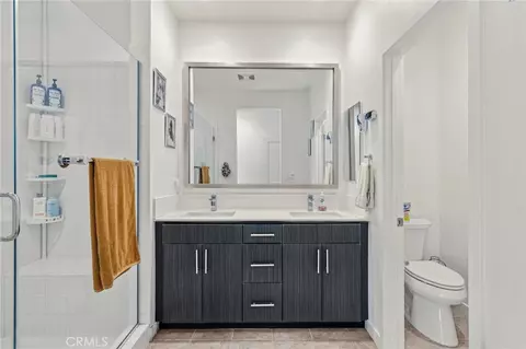 Bath - 2520 Valentina #6, Commerce, CA 90040 photo 1 of 1