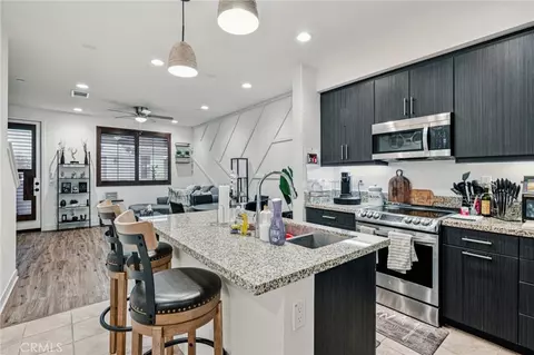 Kitchen - 2520 Valentina #6, Commerce, CA 90040 photo 1 of 3