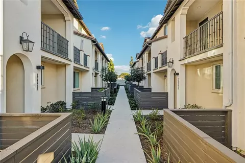 2520 Valentina #6, Commerce, CA 90040