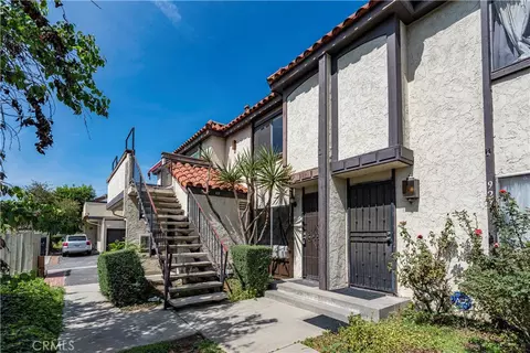 925 Cabrillo Dr #C, Duarte, CA 91010