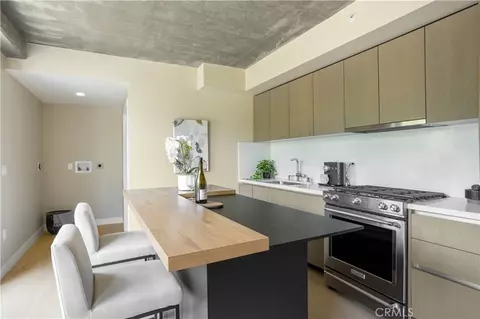 Kitchen - 380 Cordova St #105, Pasadena, CA 91101 photo 2 of 2