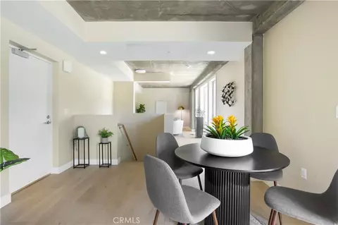 Dining - 380 Cordova St #105, Pasadena, CA 91101 photo 1 of 3